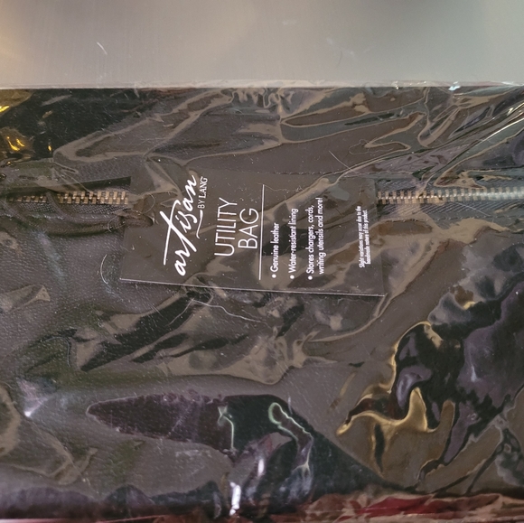 Genuine Leather Utility Bag - Picture 4 of 6